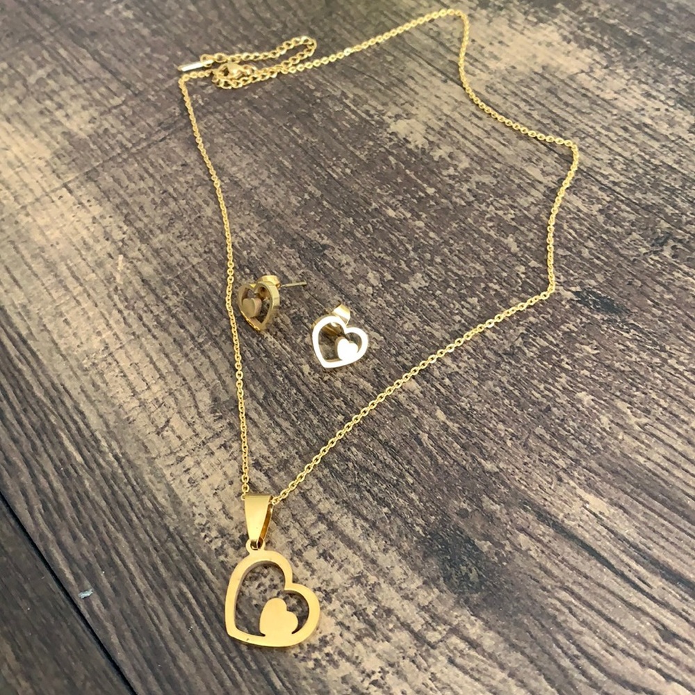 Heart stainless steel earrings and necklace set